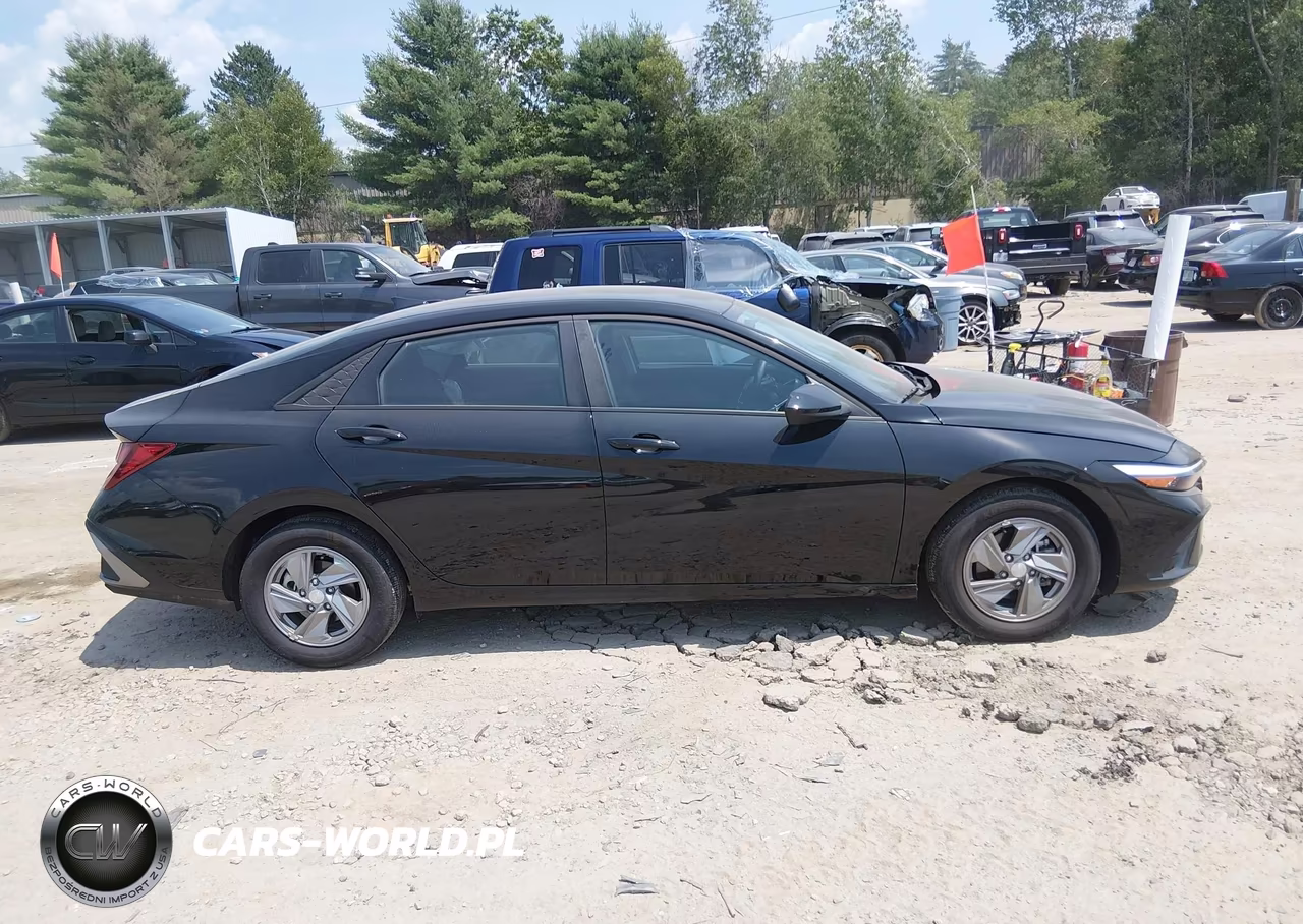 2025 Hyundai Elantra Se VIN:KMHLL4DGXSU912001 - 13