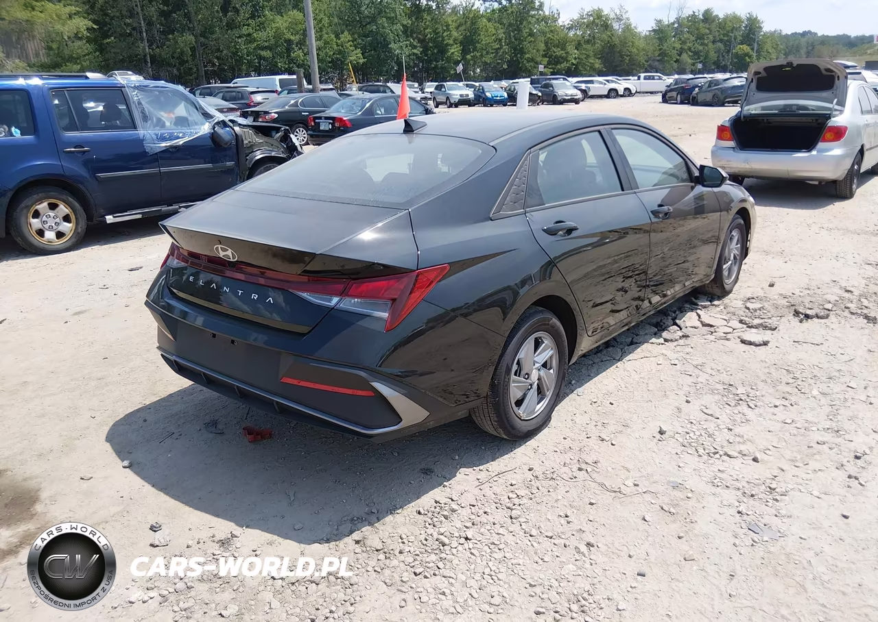 2025 Hyundai Elantra Se VIN:KMHLL4DGXSU912001 - 4