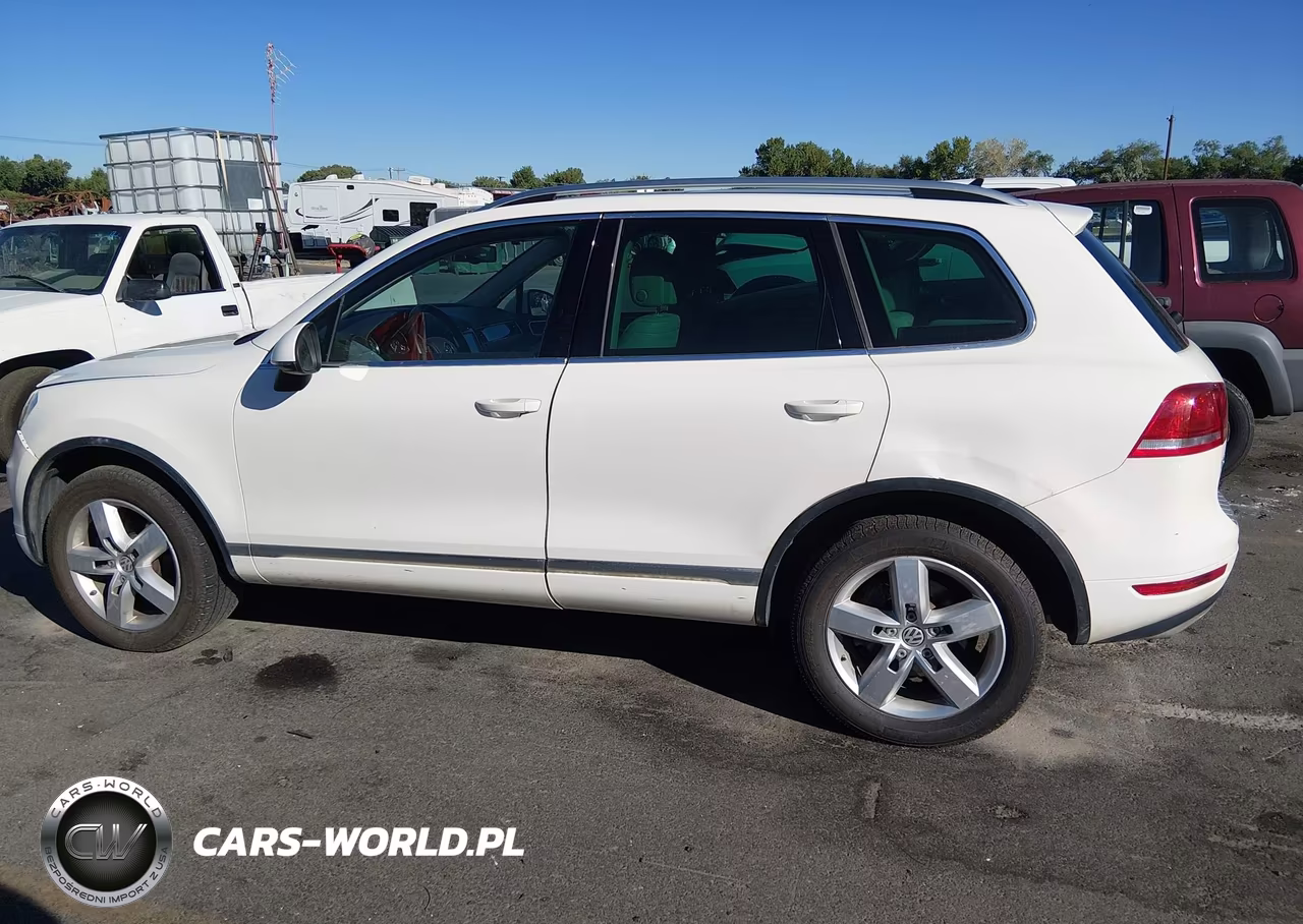 2011 Volkswagen Touareg Vr6 Lux VIN:WVGFF9BP8BD002495 - 14