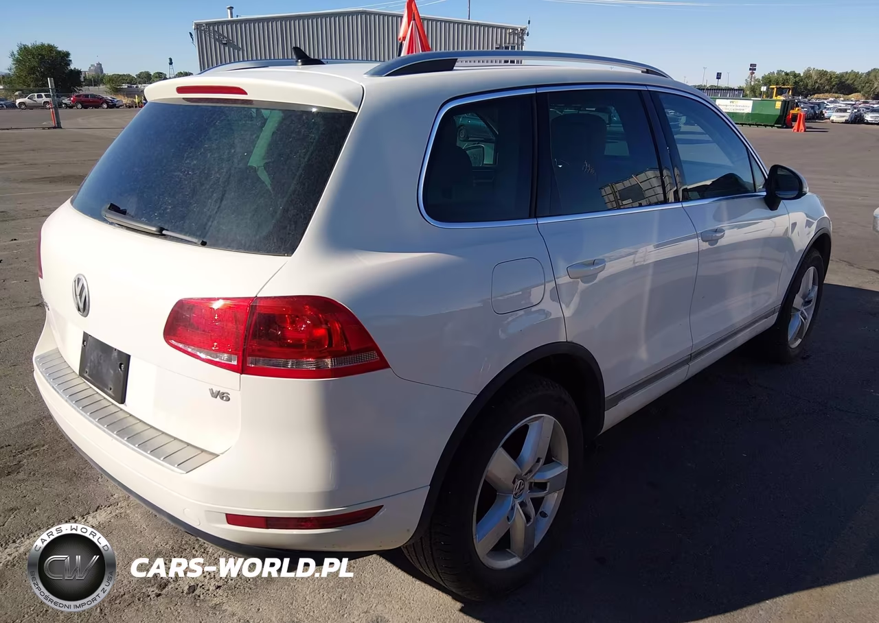 2011 Volkswagen Touareg Vr6 Lux VIN:WVGFF9BP8BD002495 - 4