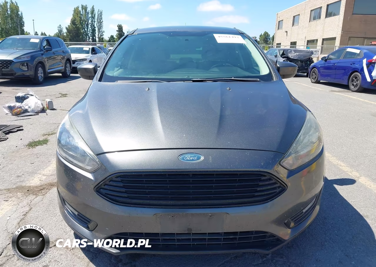 2018 Ford Focus Se VIN:1FADP3F21JL288088 - 12