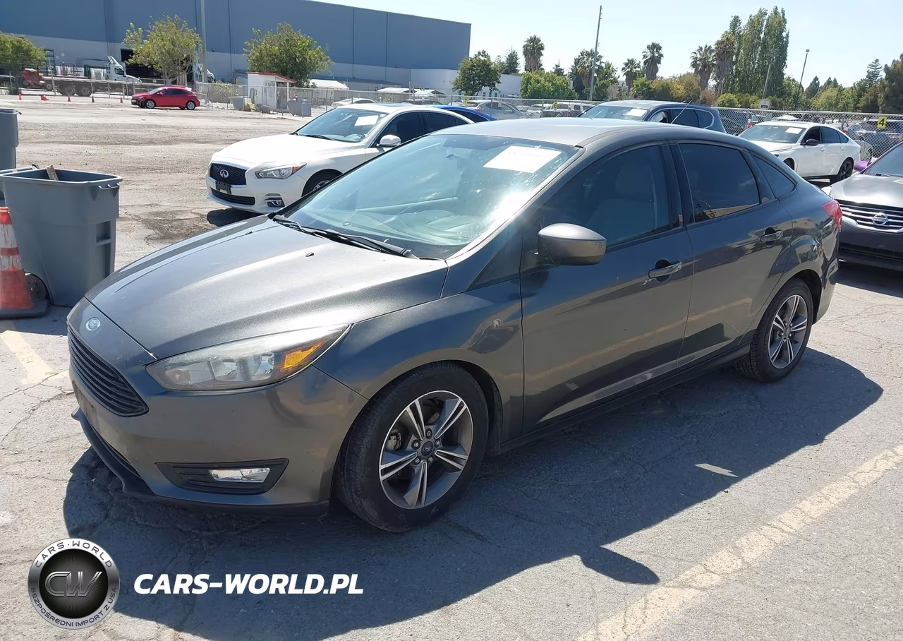 2018 Ford Focus Se VIN:1FADP3F21JL288088 - 2
