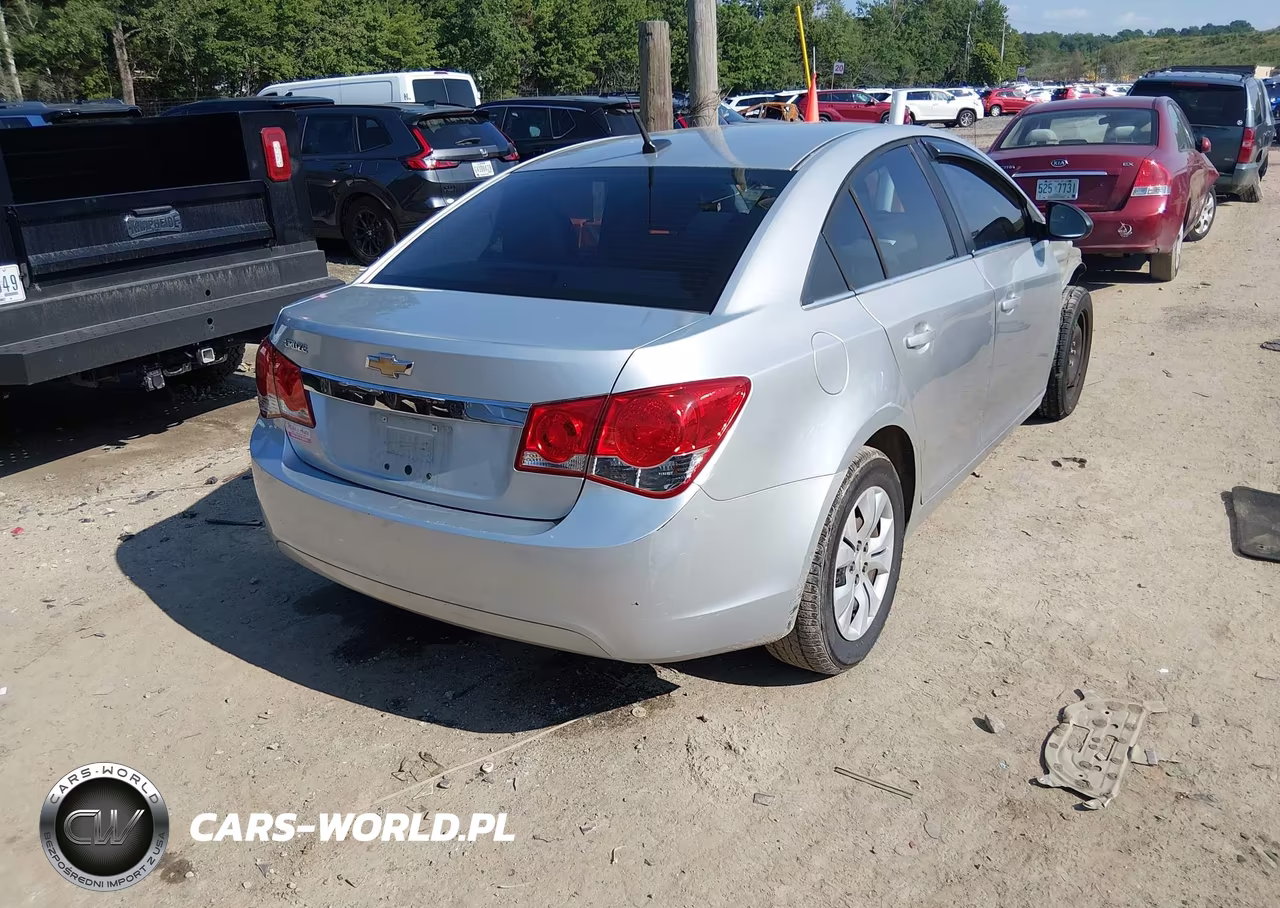 2012 Chevrolet Cruze Ls VIN:1G1PC5SH7C7272054 - 4