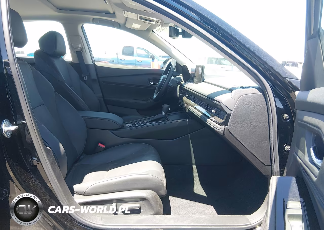 2025 Honda Accord Hybrid Touring VIN:1HGCY2F8XSA043919 - 5