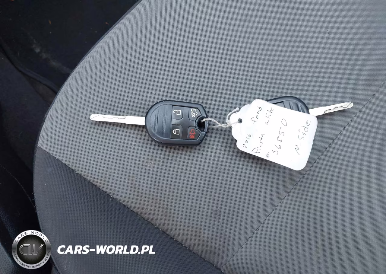 2016 Ford Fiesta S VIN:3FADP4TJ3GM136550 - 11