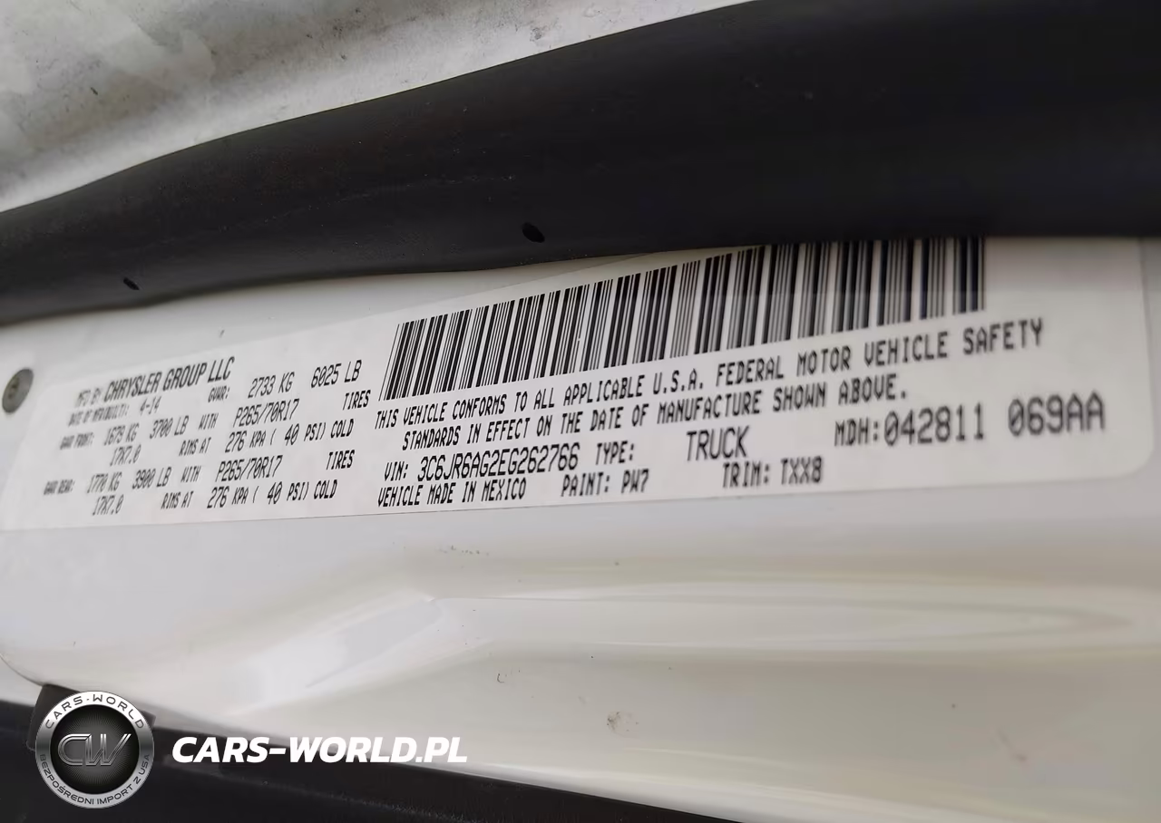 2014 Ram 1500 Tradesman VIN:3C6JR6AG2EG262766 - 9
