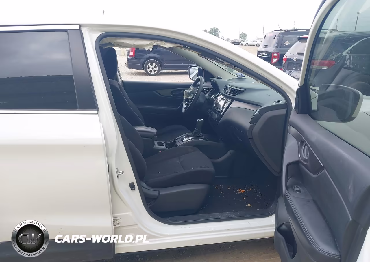 2018 Nissan Rogue Sport S VIN:JN1BJ1CP8JW157734 - 5