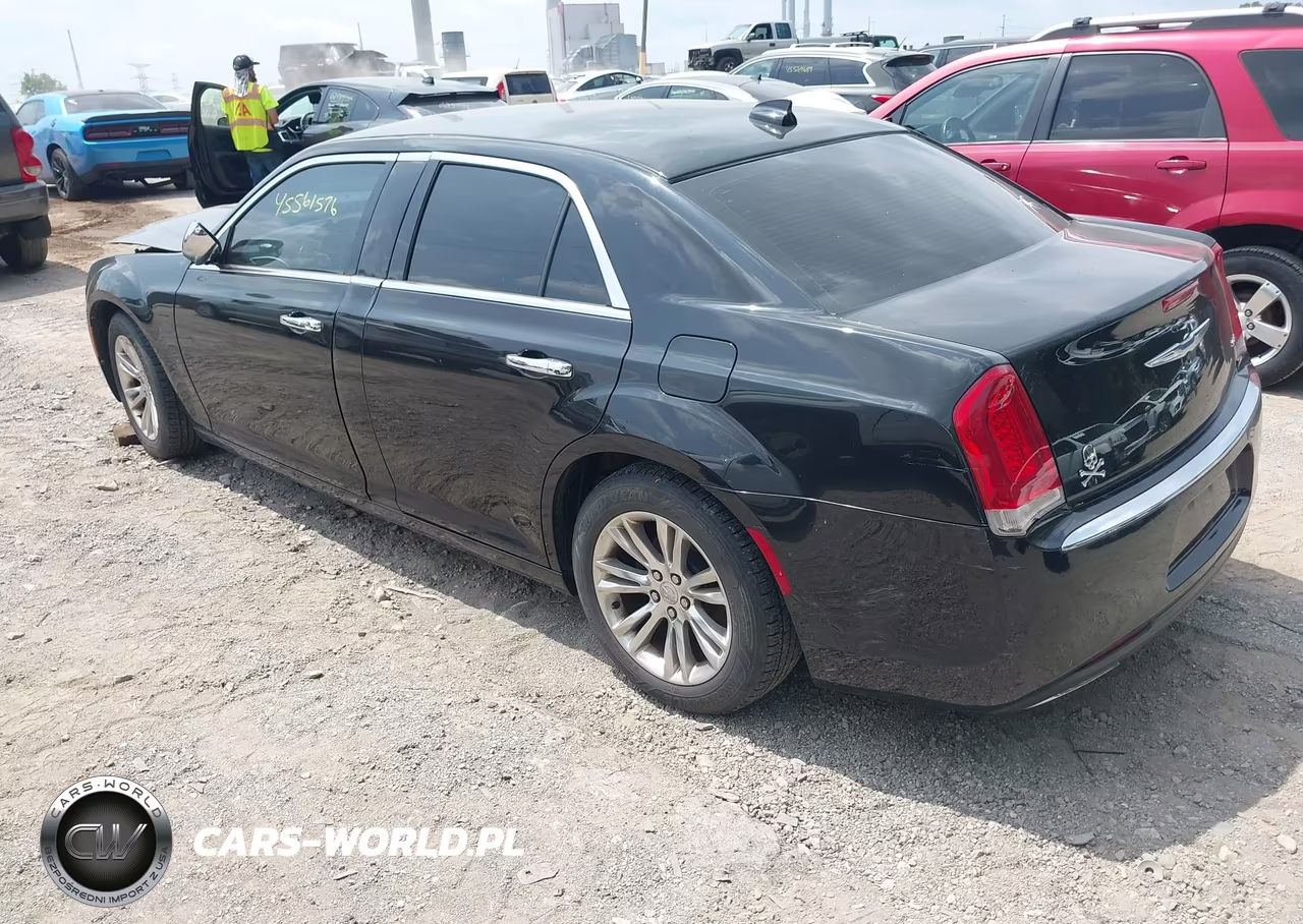 2015 Chrysler 300 Limited VIN:2C3CCAAG9FH820396 - 3