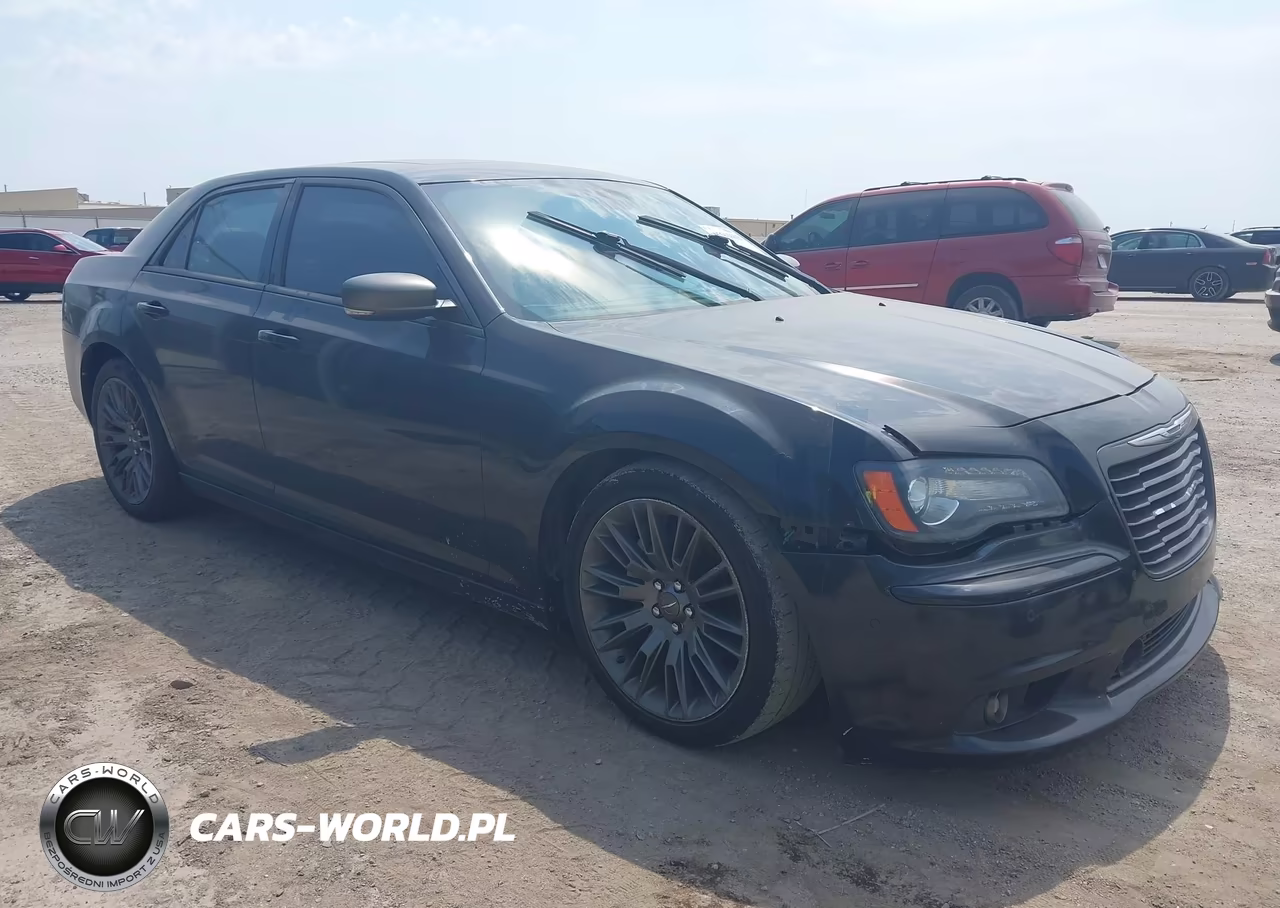 2013 Chrysler 300C John Varvatos Limited Edition – zdjęcie 1 z 16