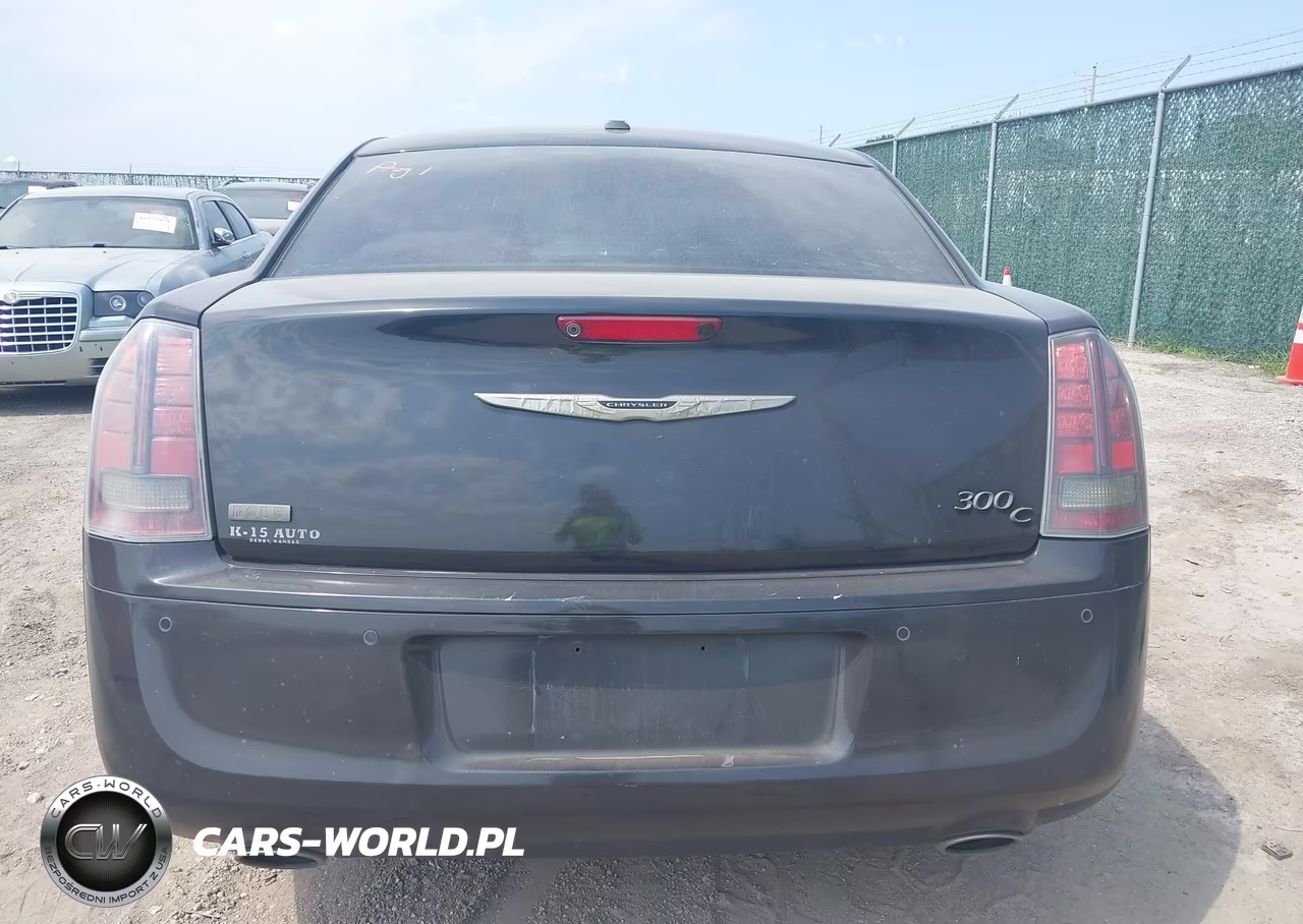2013 Chrysler 300C John Varvatos Limited Edition VIN:2C3CCADT0DH693544 - 16