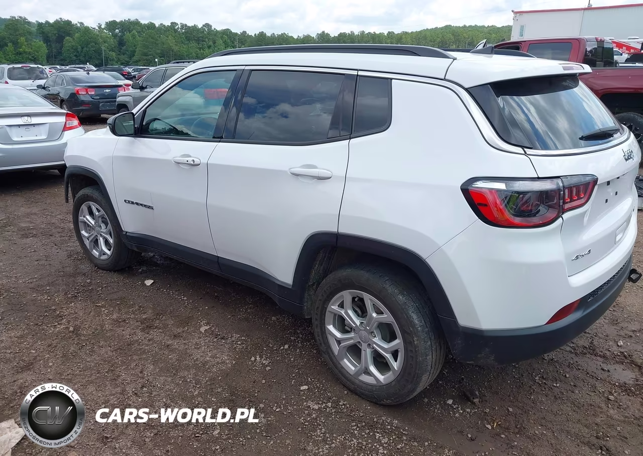 2024 Jeep Compass Latitude 4X4 VIN:3C4NJDBN9RT166973 - 15