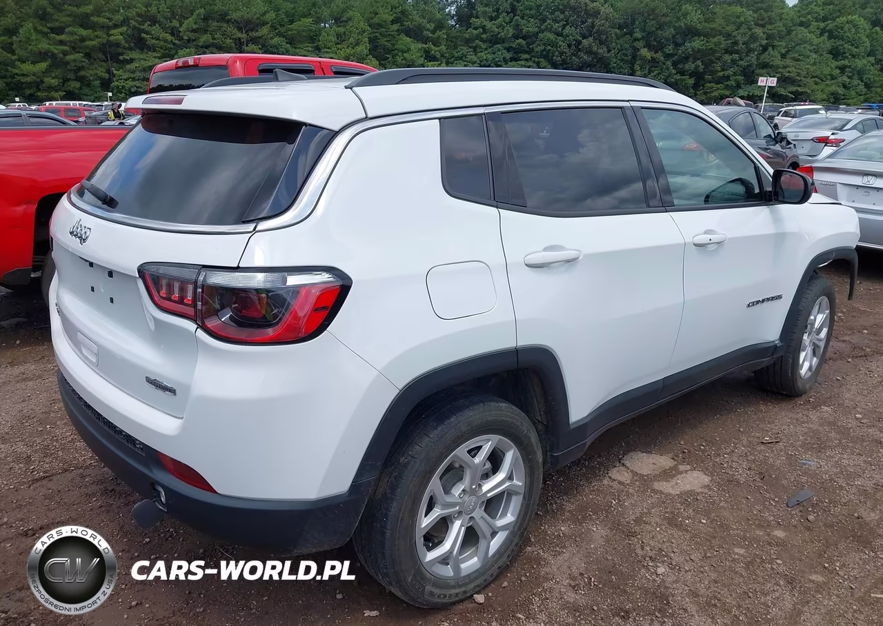 2024 Jeep Compass Latitude 4X4 VIN:3C4NJDBN9RT166973 - 4