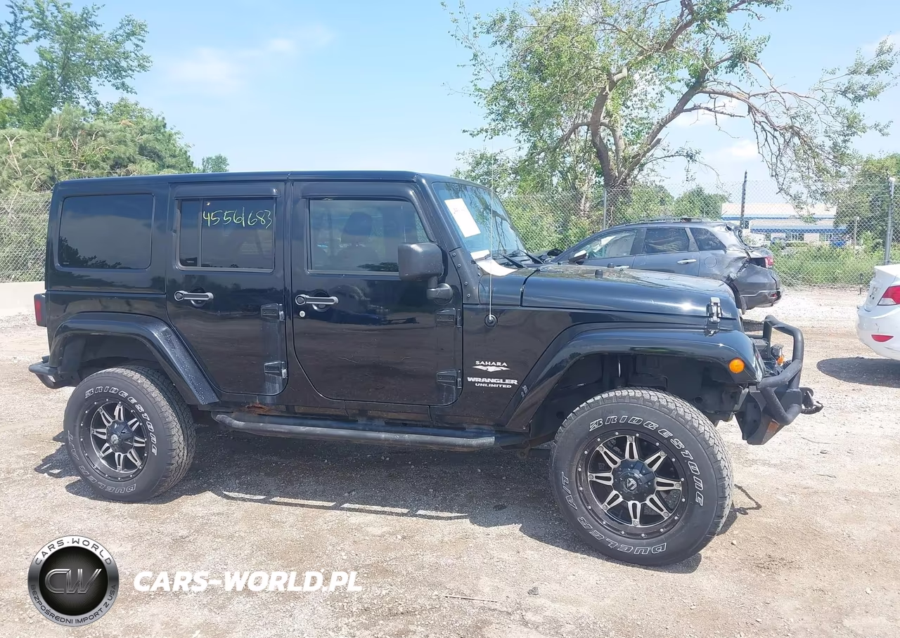 2012 Jeep Wrangler Unlimited Sahara VIN:1C4BJWEG7CL183219 - 13