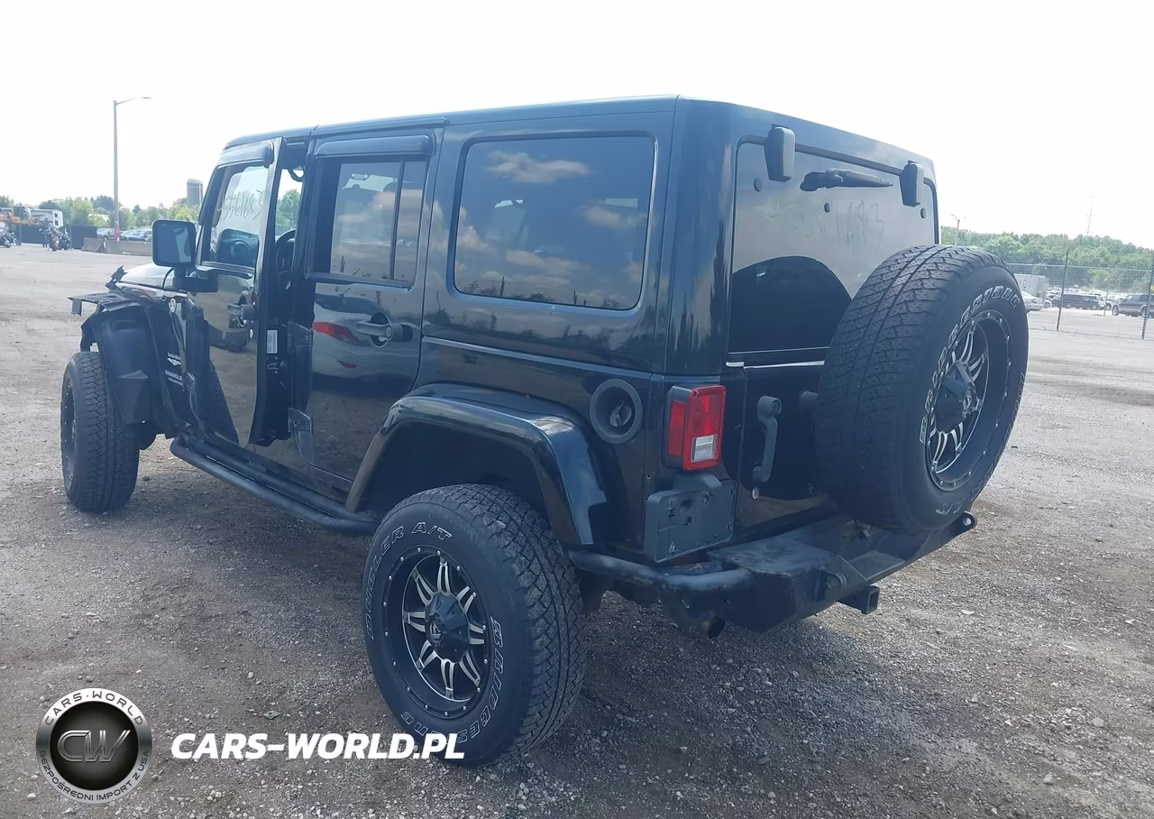 2012 Jeep Wrangler Unlimited Sahara VIN:1C4BJWEG7CL183219 - 3