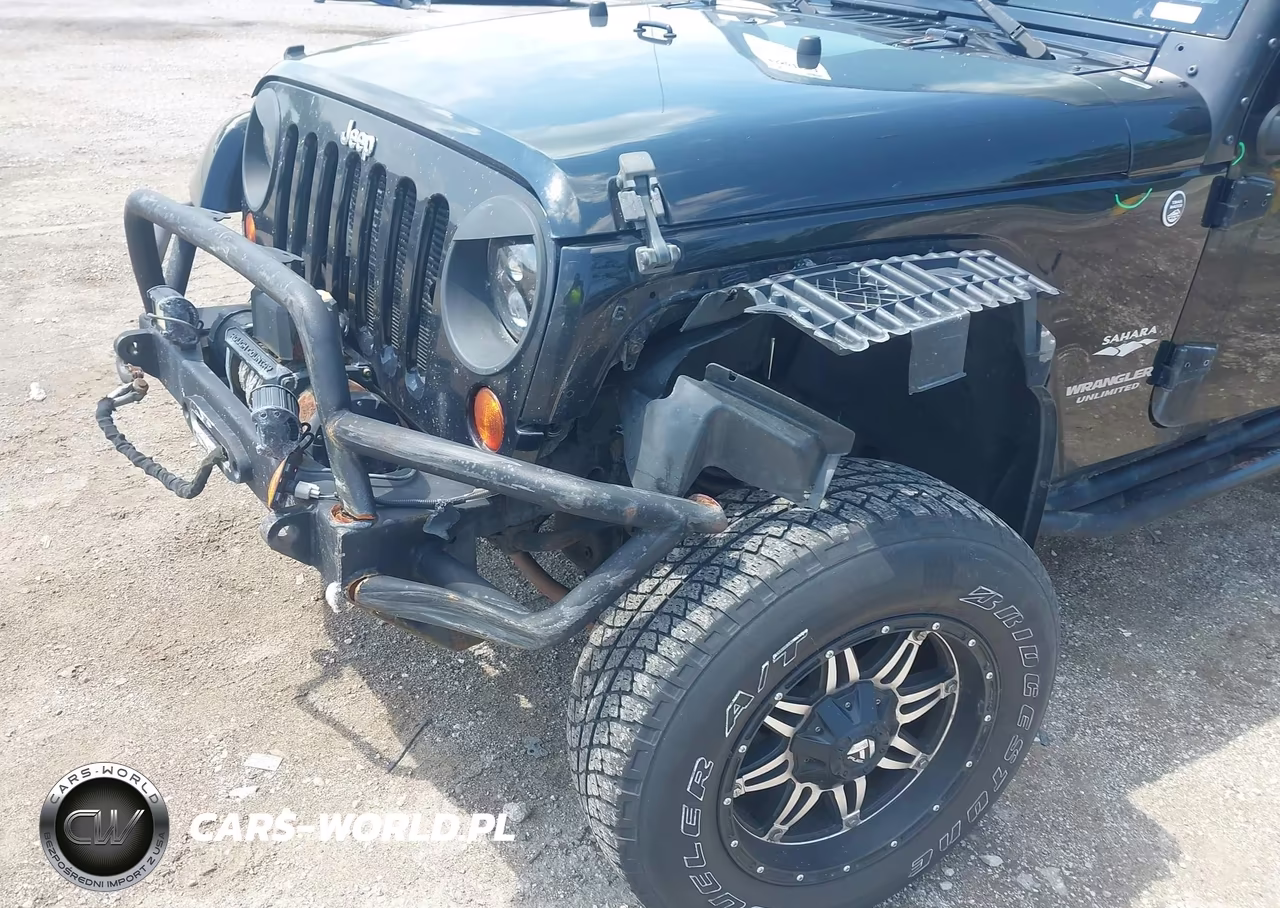 2012 Jeep Wrangler Unlimited Sahara VIN:1C4BJWEG7CL183219 - 6