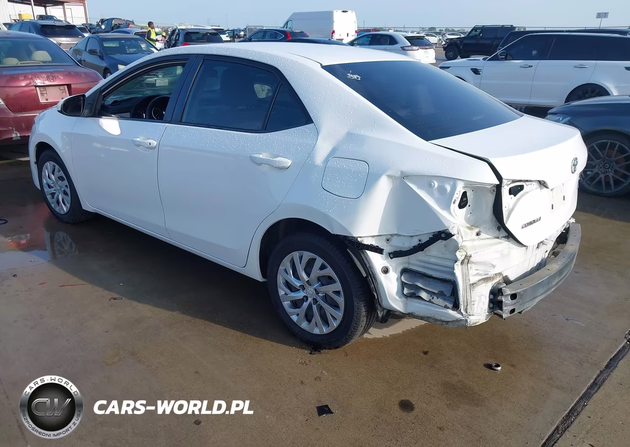 2019 Toyota Corolla Le VIN:5YFBURHE9KP873496 - 3
