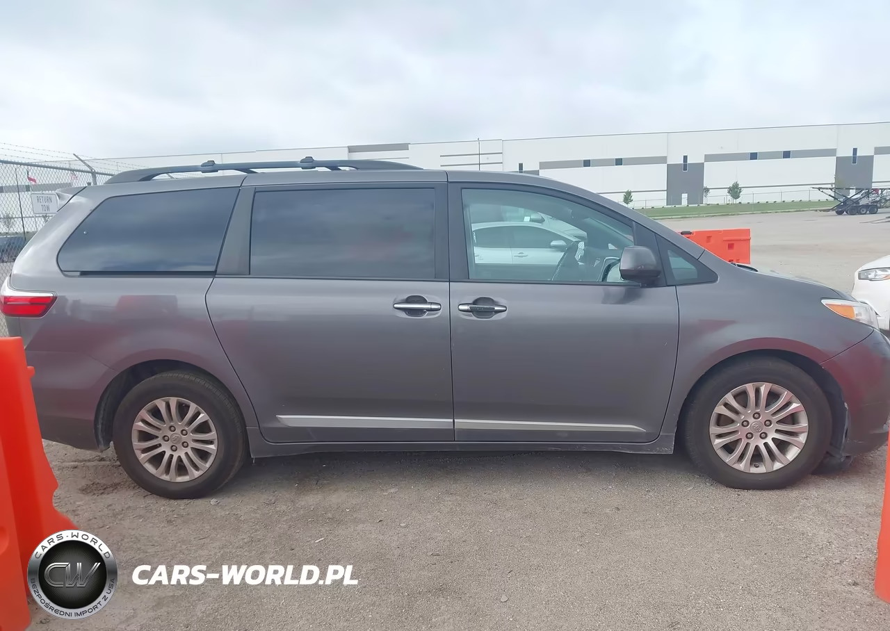 2017 Toyota Sienna Xle 8 Passenger VIN:5TDYZ3DC8HS845850 - 13