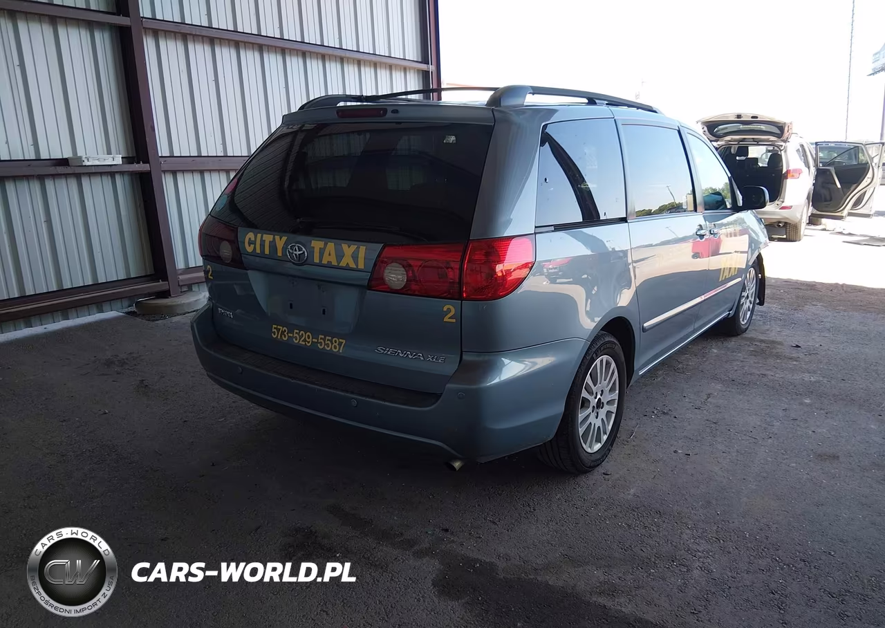 2010 Toyota Sienna Xle VIN:5TDYK4CC5AS296223 - 4