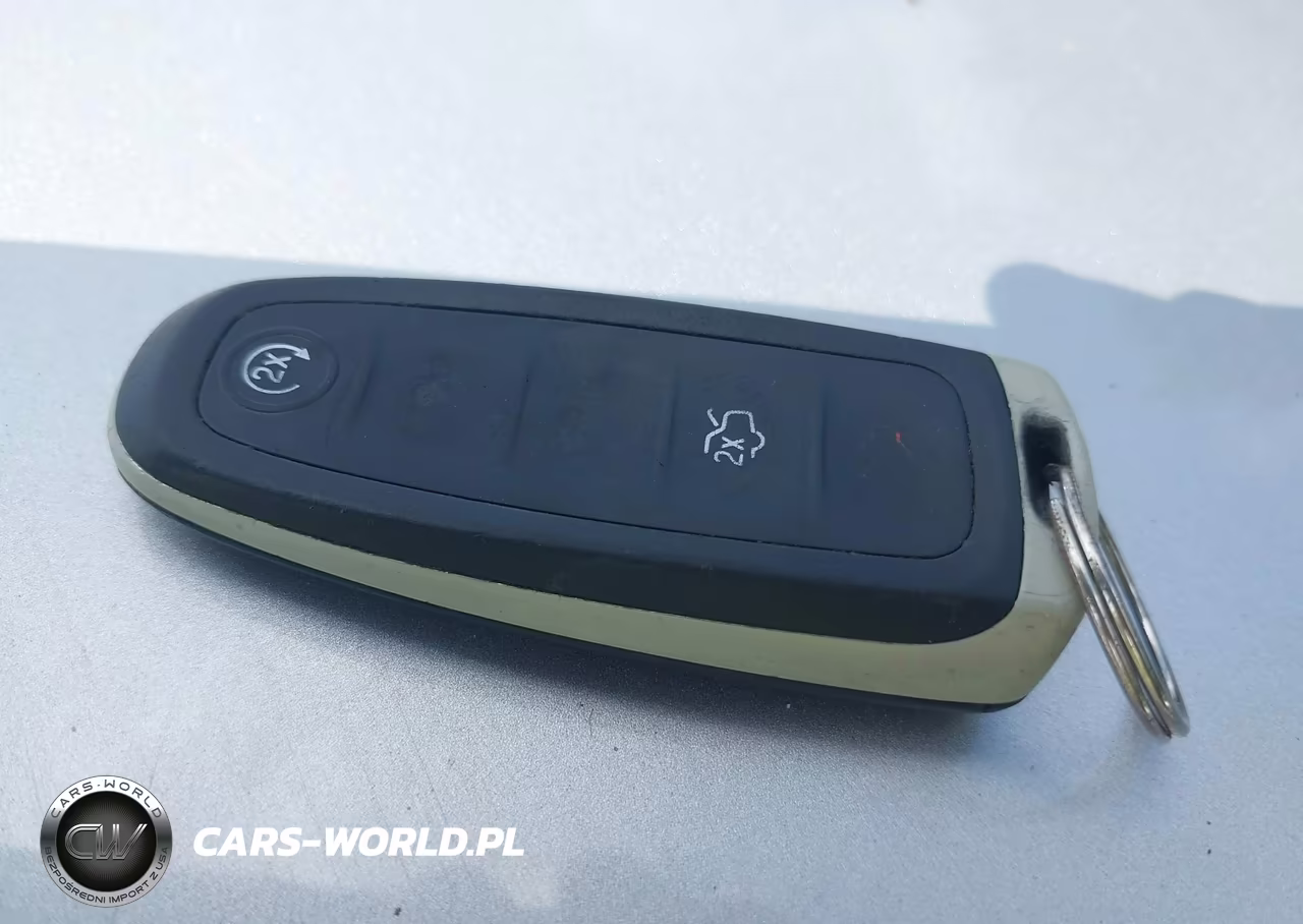 2018 Ford Focus Titanium VIN:1FADP3N2XJL271727 - 11