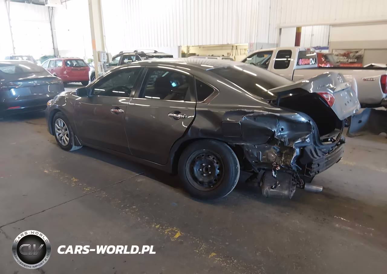 2018 Nissan Altima 2.5 S VIN:1N4AL3AP9JC267605 - 3