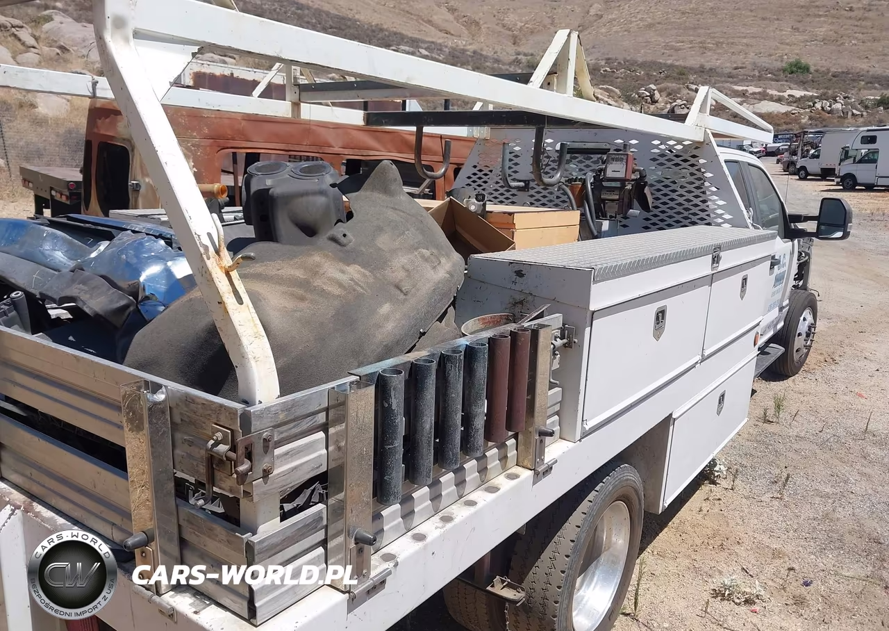 2017 Ford F-450 Chassis Lariat-Xl-Xlt VIN:1FD0X4GT9HEC23179 - 4
