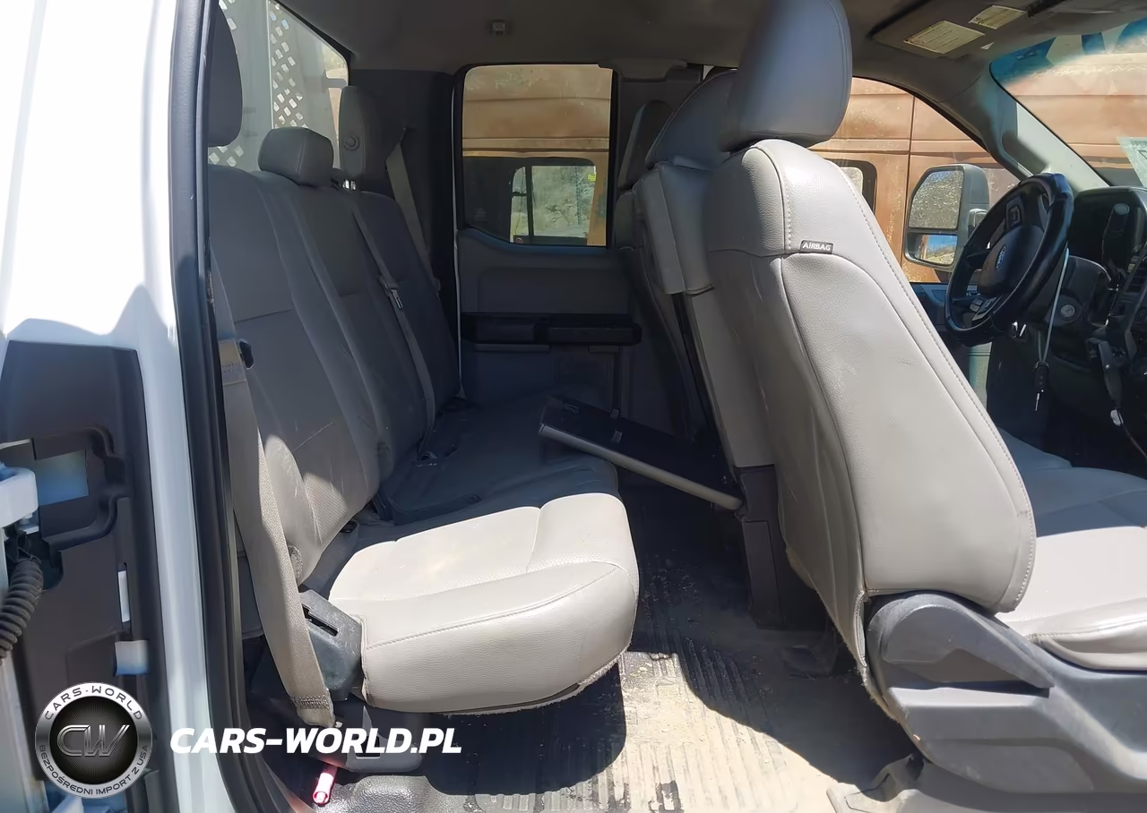 2017 Ford F-450 Chassis Lariat-Xl-Xlt VIN:1FD0X4GT9HEC23179 - 6