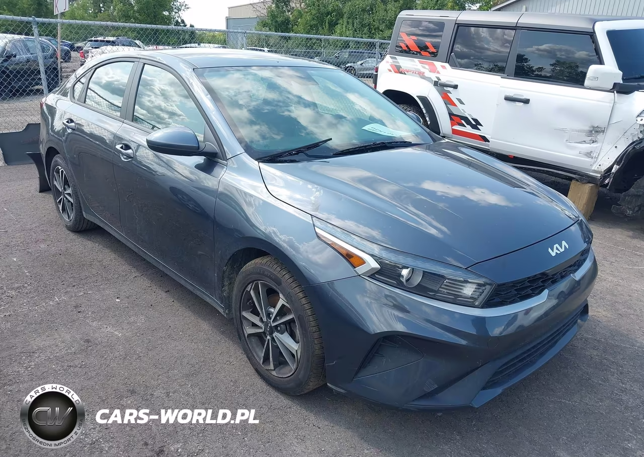 2022 Kia Forte Lxs – zdjęcie 1 z 16