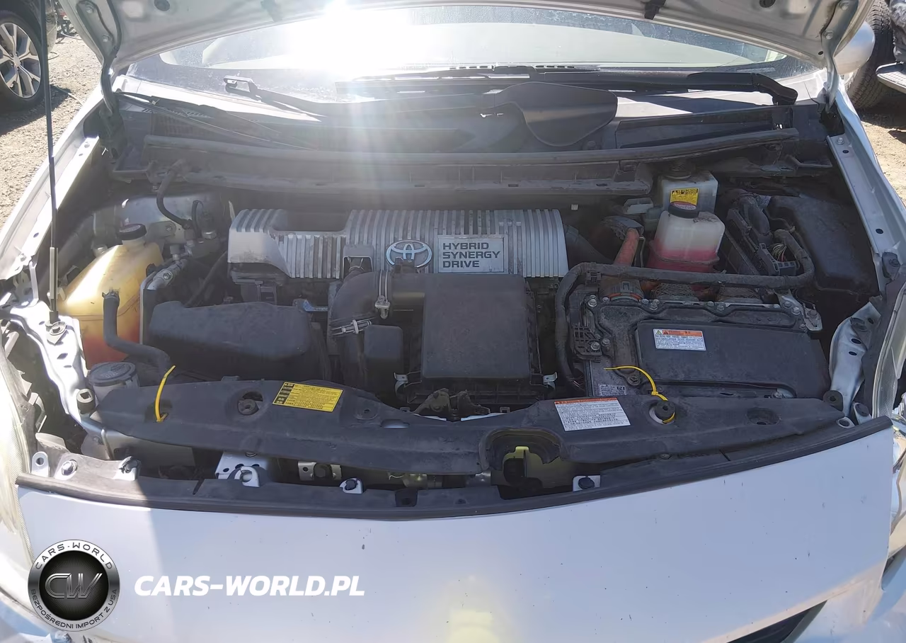 2015 Toyota Prius Two VIN:JTDKN3DU3F0442711 - 10