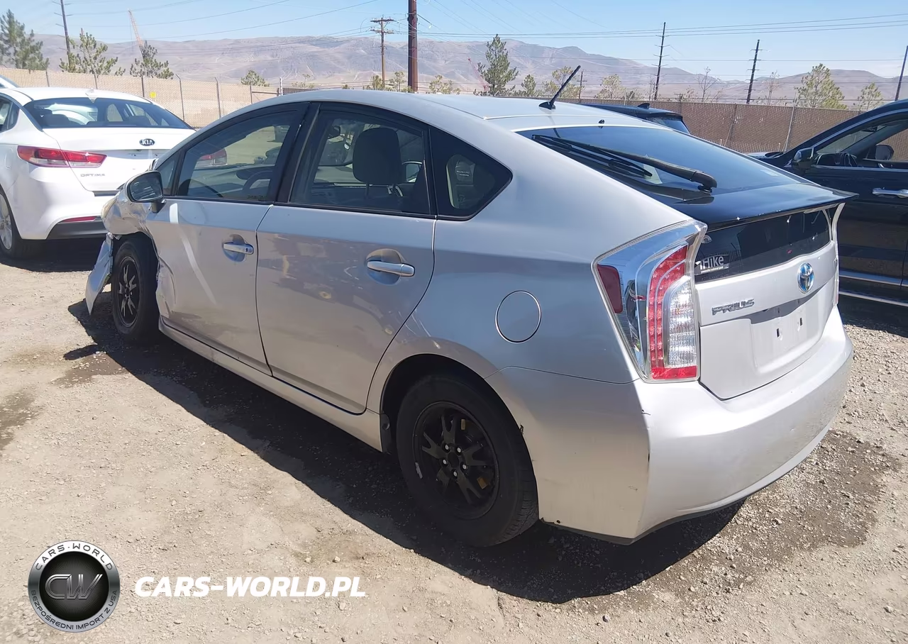 2015 Toyota Prius Two VIN:JTDKN3DU3F0442711 - 3