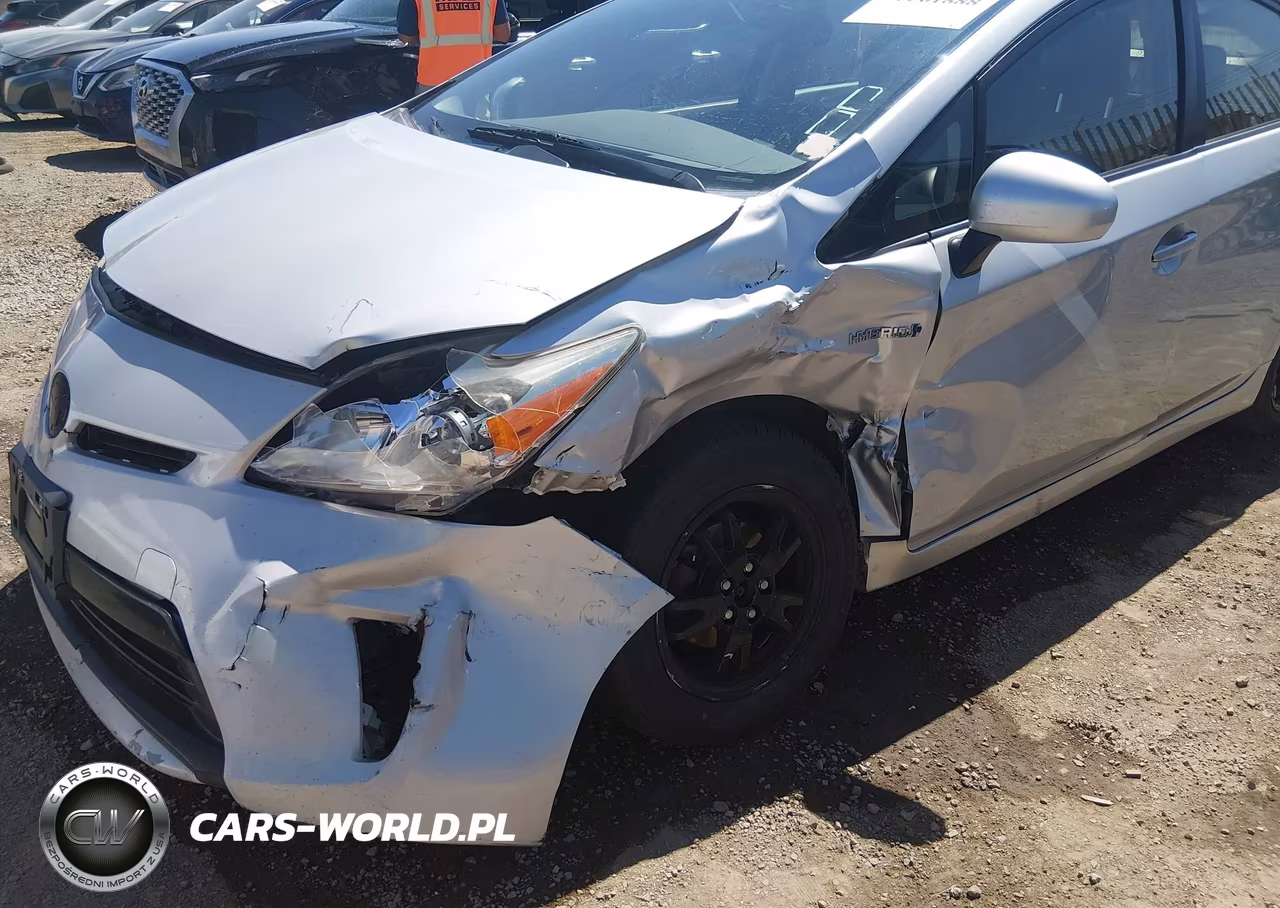 2015 Toyota Prius Two VIN:JTDKN3DU3F0442711 - 6