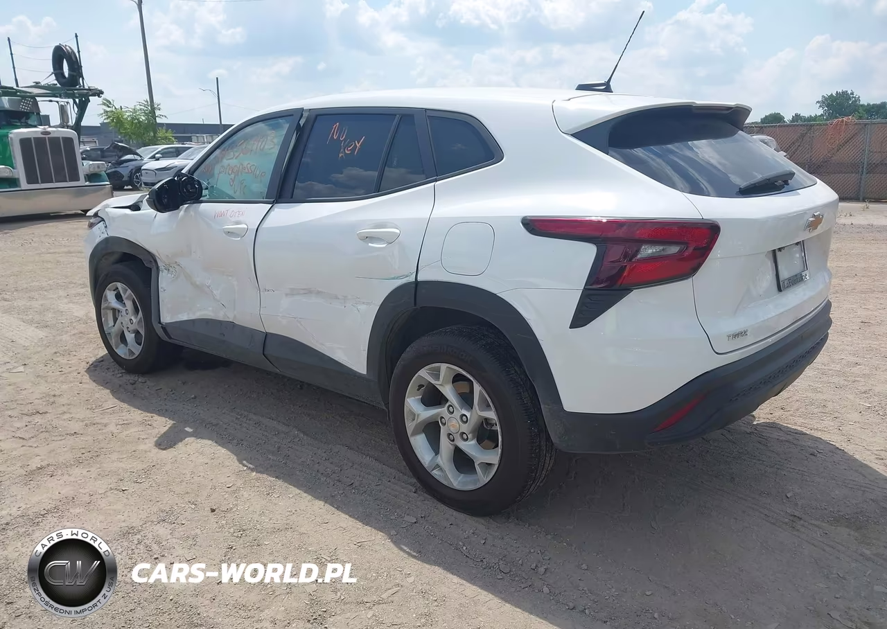 2025 Chevrolet Trax Fwd Ls VIN:KL77LFEP8SC310877 - 3