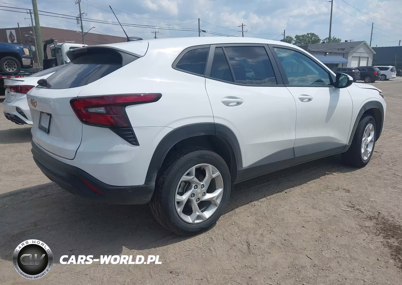 2025 Chevrolet Trax Fwd Ls VIN:KL77LFEP8SC310877 - 4