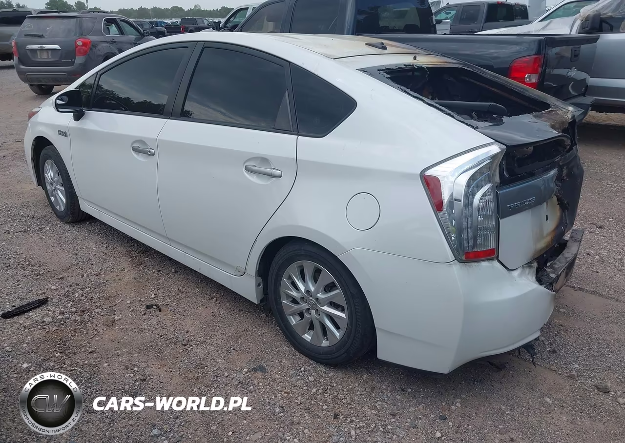 2015 Toyota Prius Plug-In VIN:JTDKN3DP6F3068829 - 3
