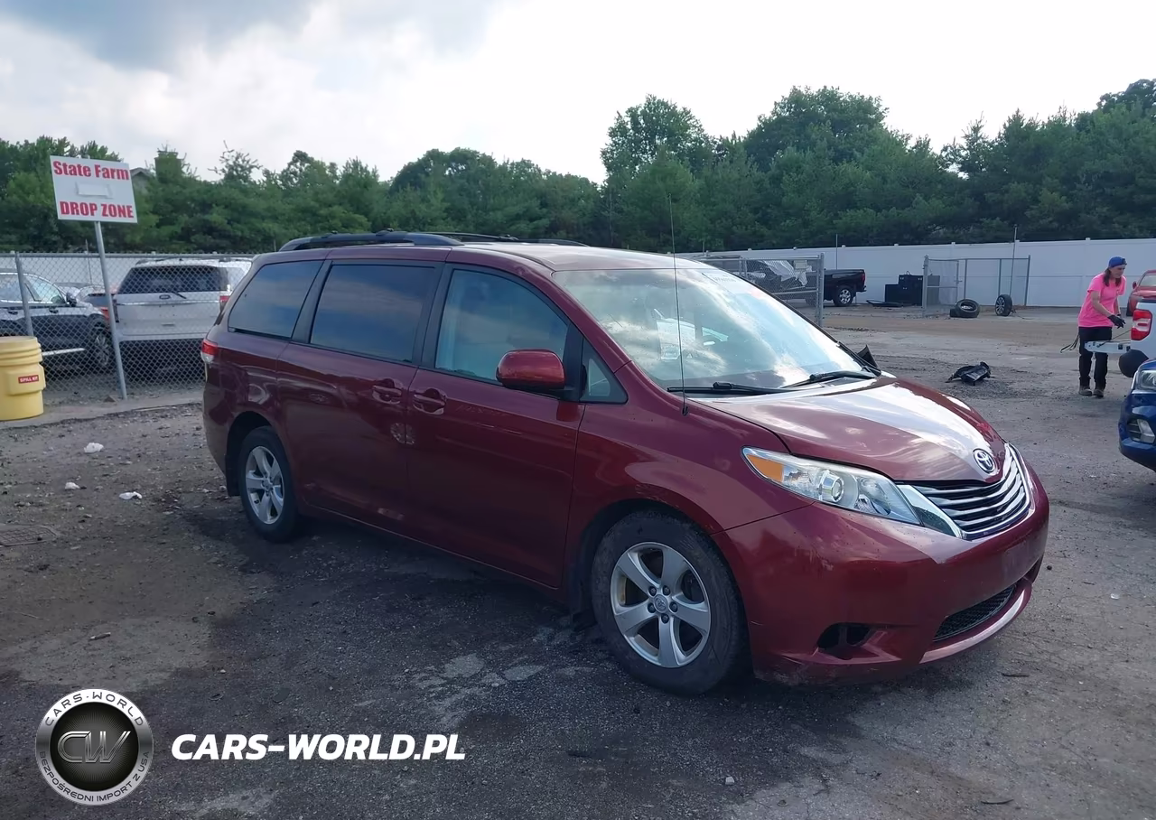2014 Toyota Sienna Le V6 8 Passenger – zdjęcie 1 z 17