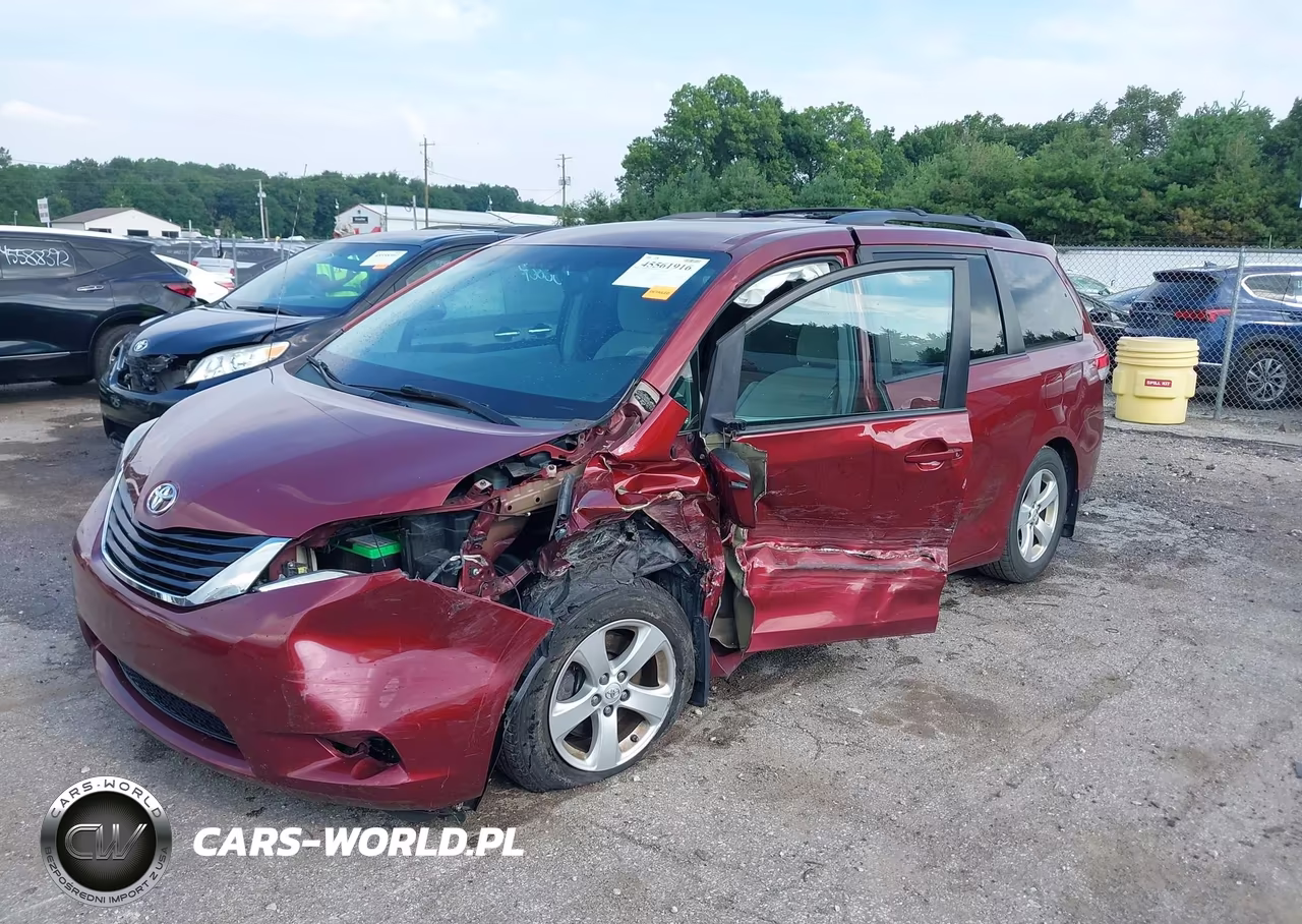 2014 Toyota Sienna Le V6 8 Passenger VIN:5TDKK3DC5ES454970 - 2