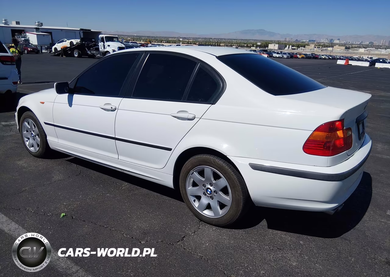 2005 BMW 325Xi VIN:WBAEU33495PR16195 - 3