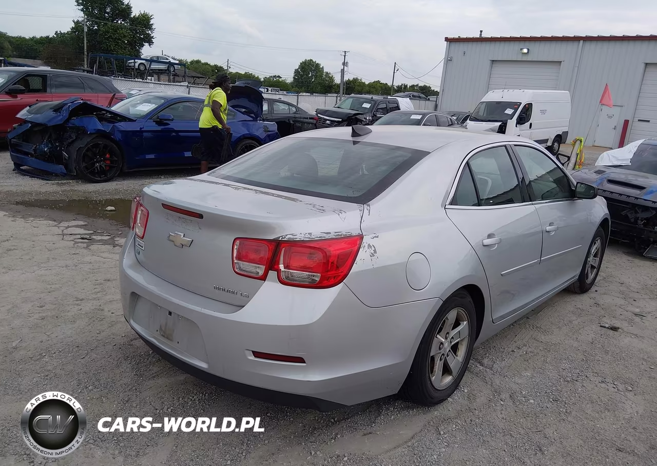 2015 Chevrolet Malibu Ls VIN:1G11B5SL2FF134316 - 4