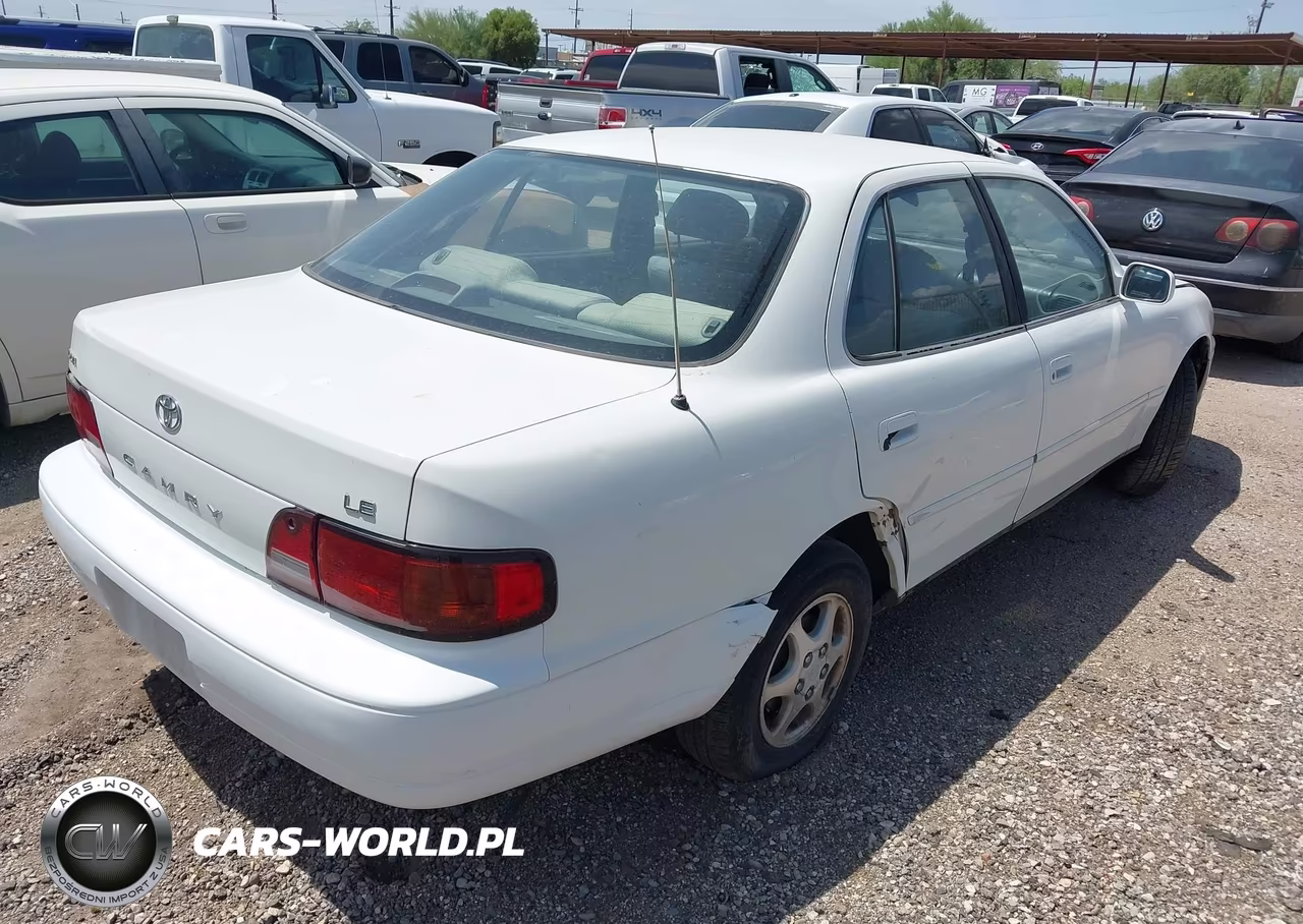 1995 Toyota Camry Le VIN:JT2SK12E2S0326637 - 4