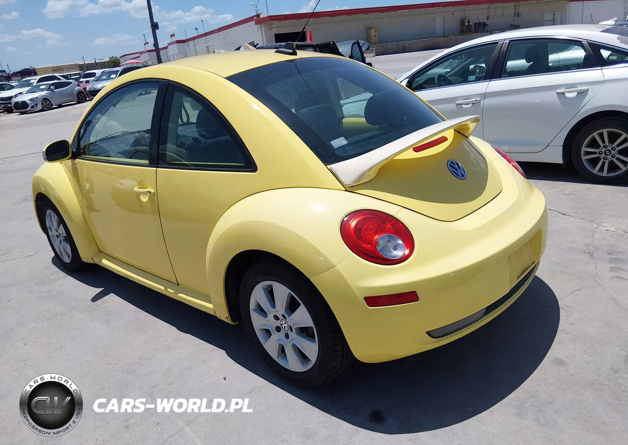 2010 Volkswagen New Beetle 2.5L VIN:3VWRW3AG3AM021844 - 3