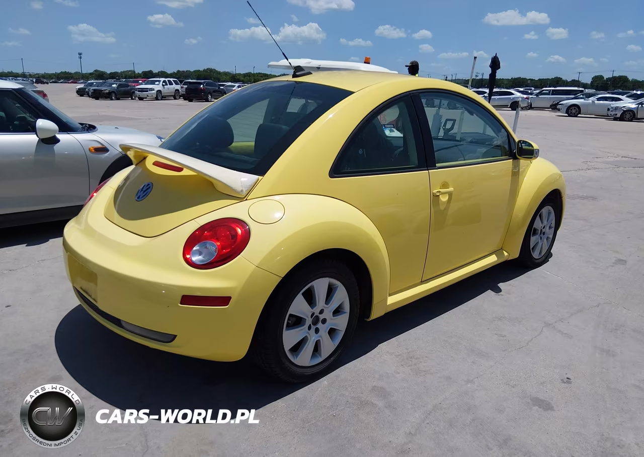 2010 Volkswagen New Beetle 2.5L VIN:3VWRW3AG3AM021844 - 4