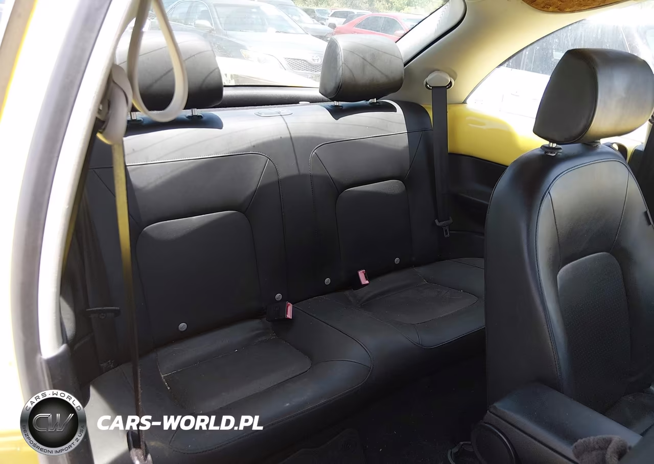 2010 Volkswagen New Beetle 2.5L VIN:3VWRW3AG3AM021844 - 8