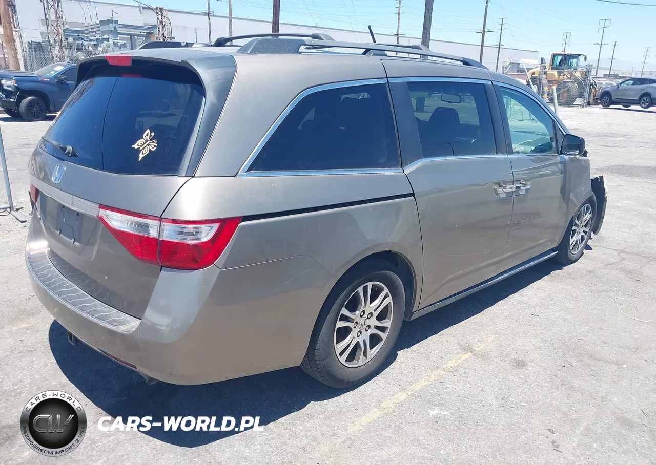 2013 Honda Odyssey Ex-L VIN:5FNRL5H67DB045562 - 4