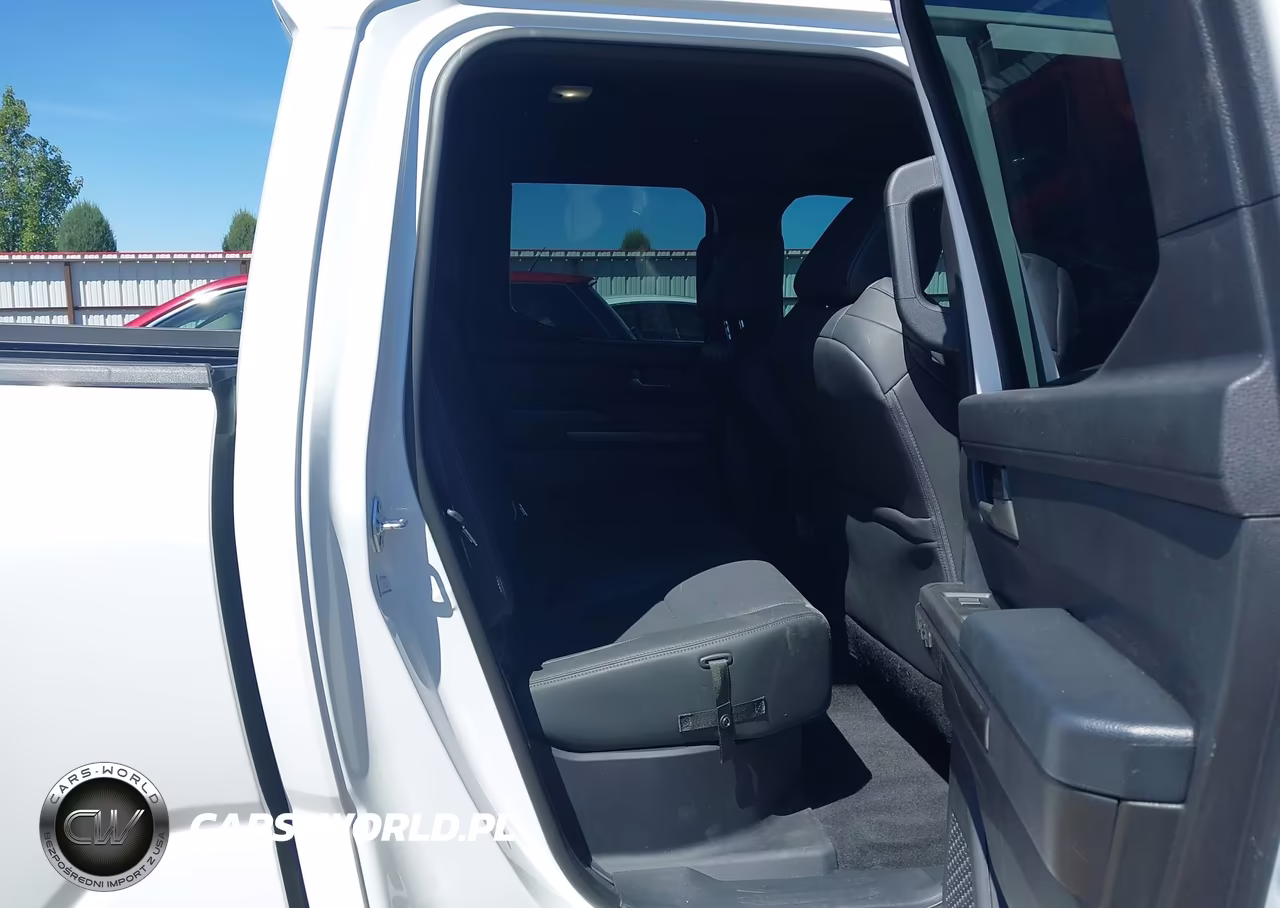 2026 Toyota Tacoma Trd Off Road VIN:3TMLB5JN8TM215044 - 8