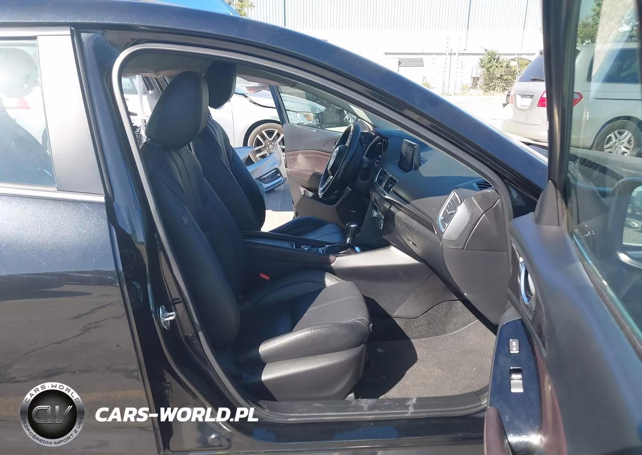 2018 Mazda Mazda3 Grand Touring VIN:3MZBN1W37JM239039 - 5
