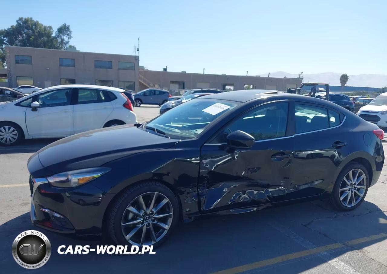 2018 Mazda Mazda3 Grand Touring VIN:3MZBN1W37JM239039 - 6