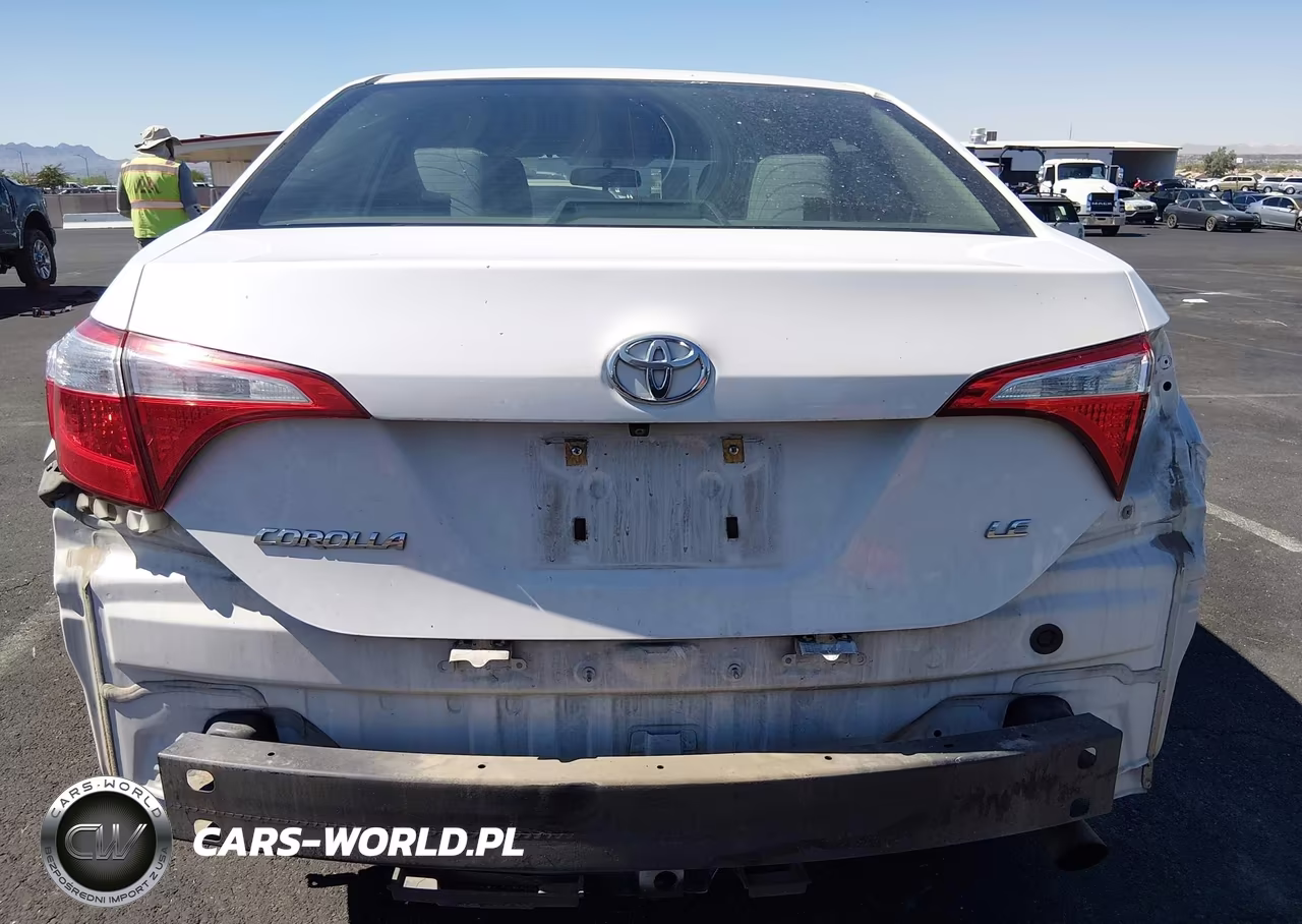 2016 Toyota Corolla Le VIN:2T1BURHE5GC615192 - 17