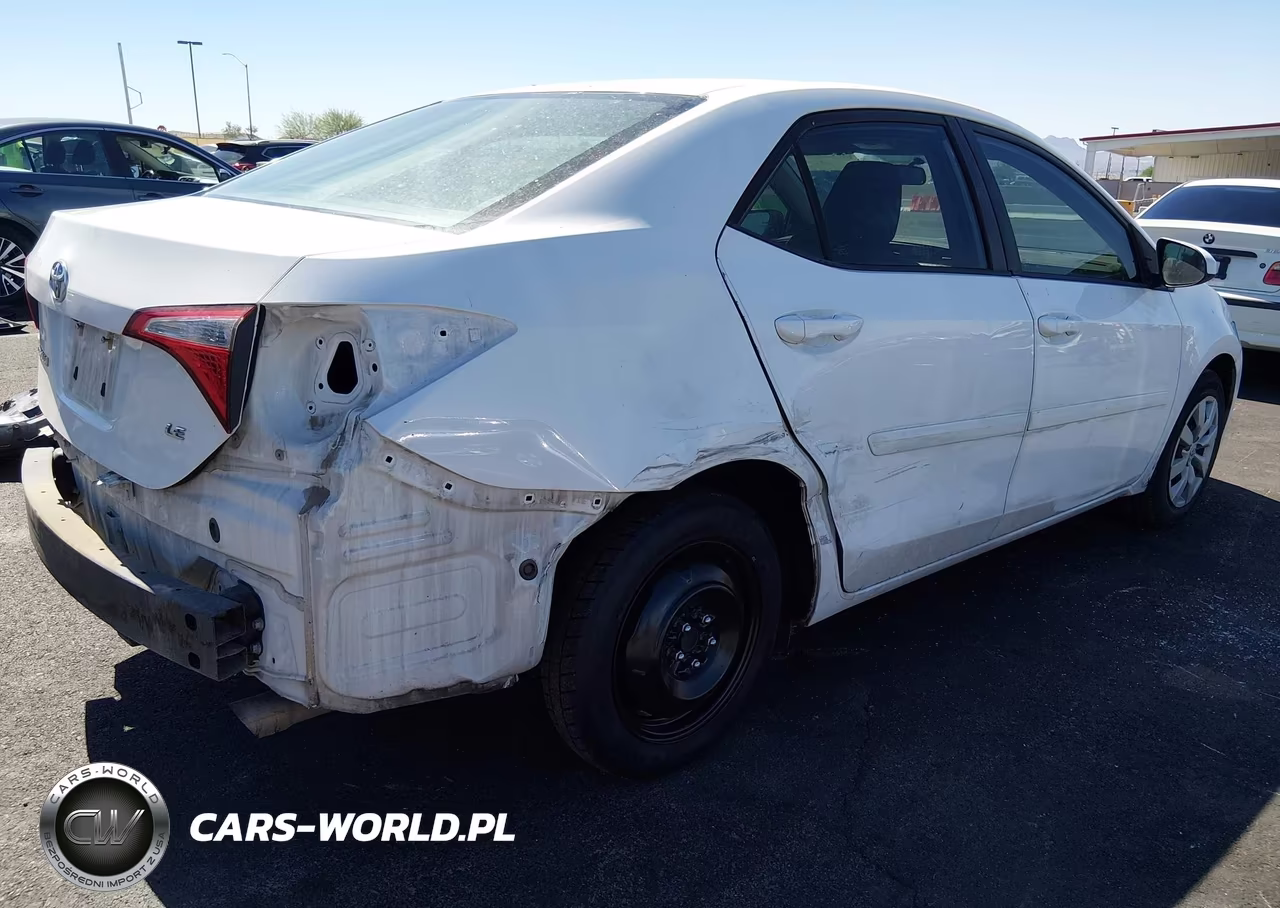 2016 Toyota Corolla Le VIN:2T1BURHE5GC615192 - 4