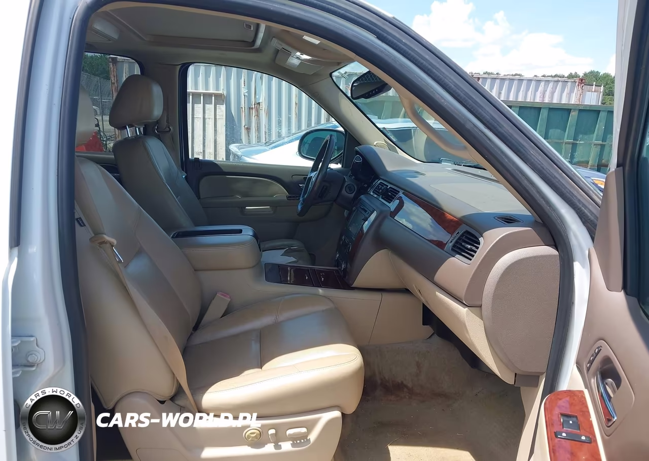 2012 Chevrolet Suburban 1500 Ltz VIN:1GNSCKE09CR243575 - 5