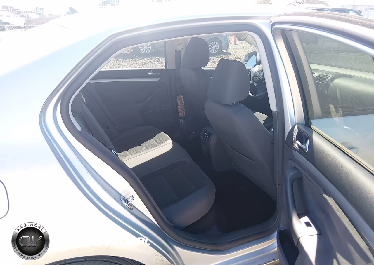 2009 Volkswagen Jetta S VIN:3VWJZ71K89M089875 - 8