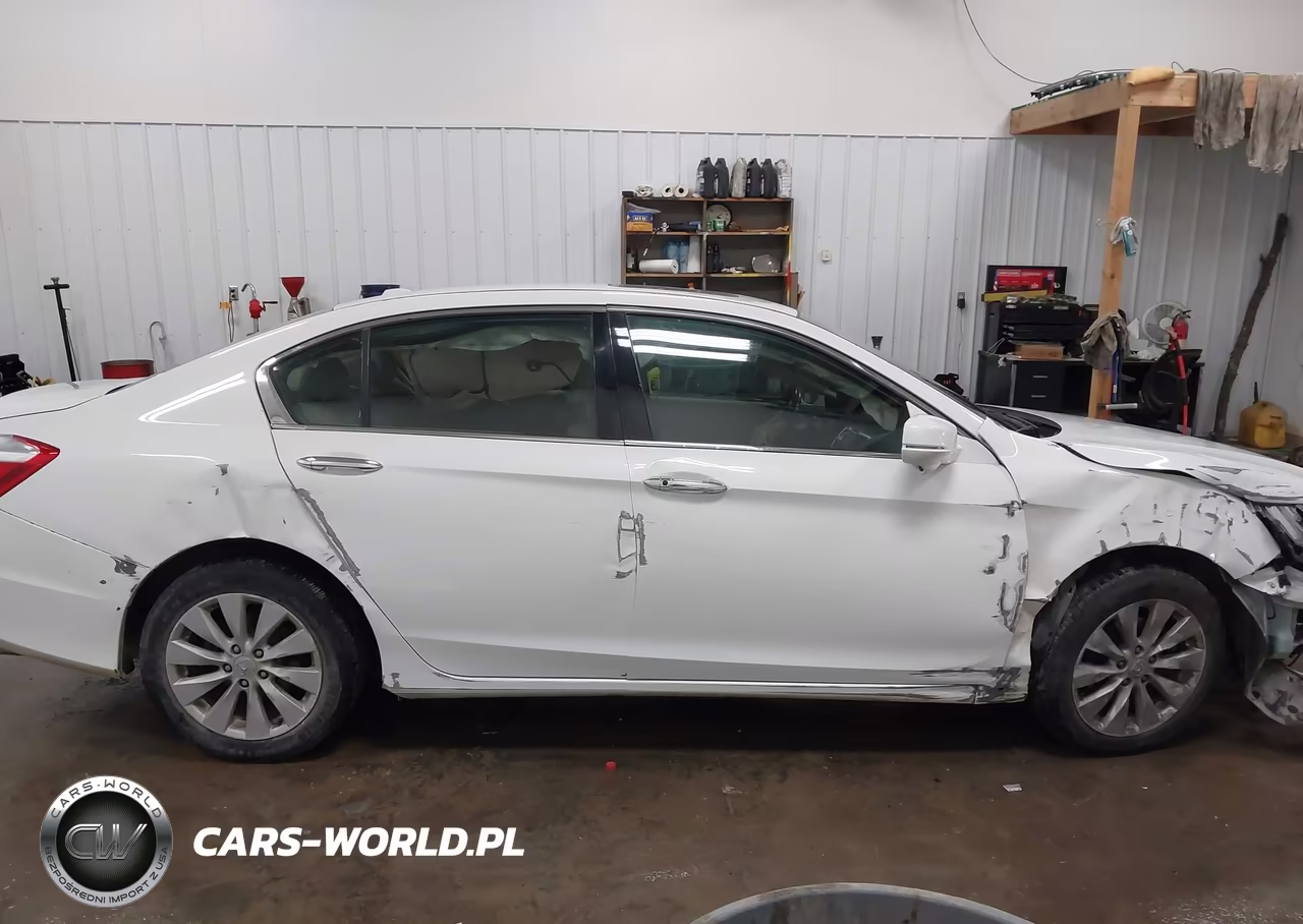 2014 Honda Accord Touring VIN:1HGCR3F97EA000770 - 14